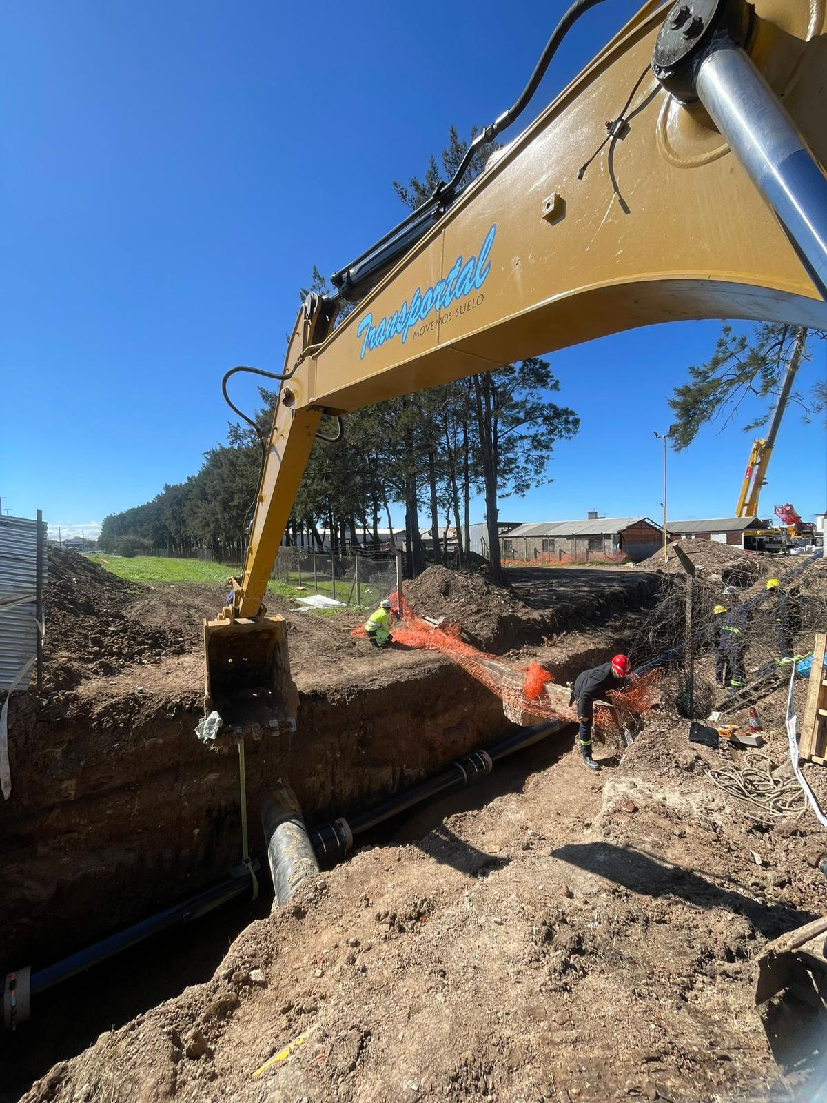 Excavación e Izado de Oleoducto